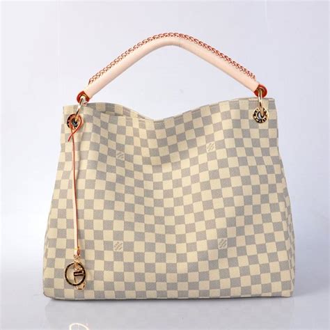 genti louis vuitton originale